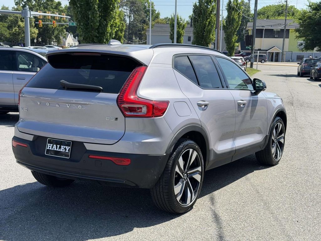 New 2026 Volvo XC40 B5 Ultra w/ Climate Package AWD/4WD image 19