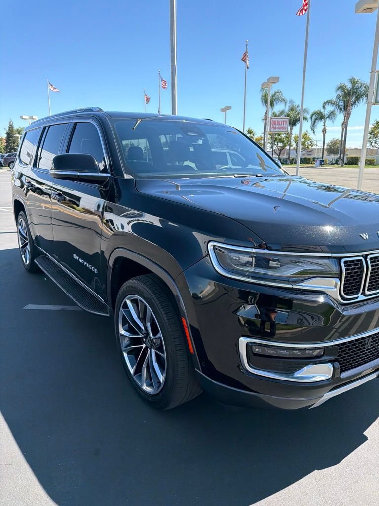 Used 2022 Jeep Wagoneer Series II w/ Premium Group I AWD/4WD image 4