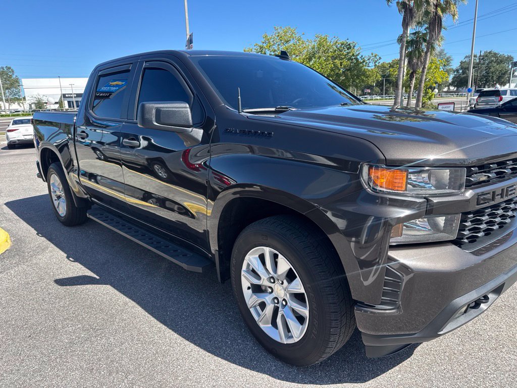 Used 2022 Chevrolet Silverado 1500 Custom w/ LPO, Dark Essentials Package RWD image 3