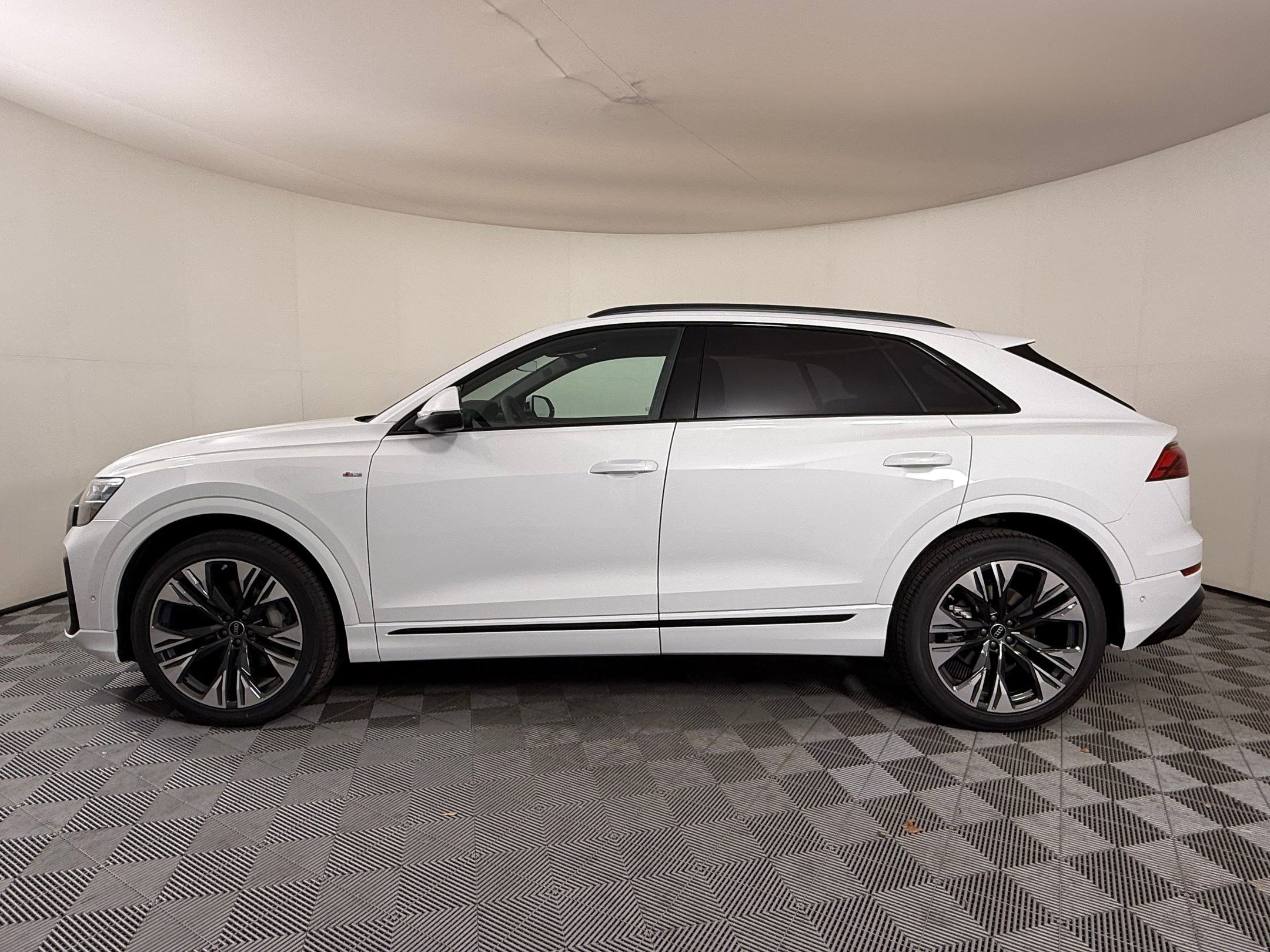 New 2026 Audi Q8 Premium Plus image 2