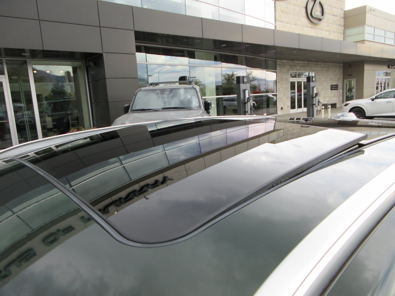 Used 2025 BMW X1 xDrive28i w/ Premium Package AWD/4WD image 17