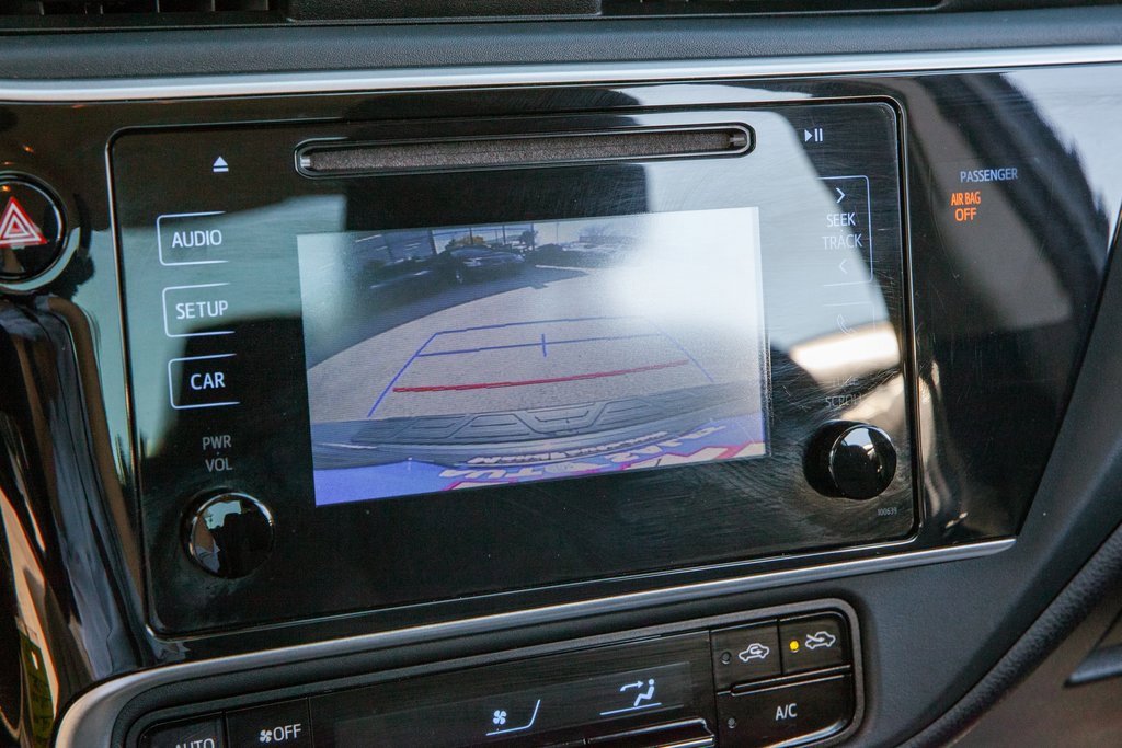 Used 2018 Toyota Corolla LE image 15