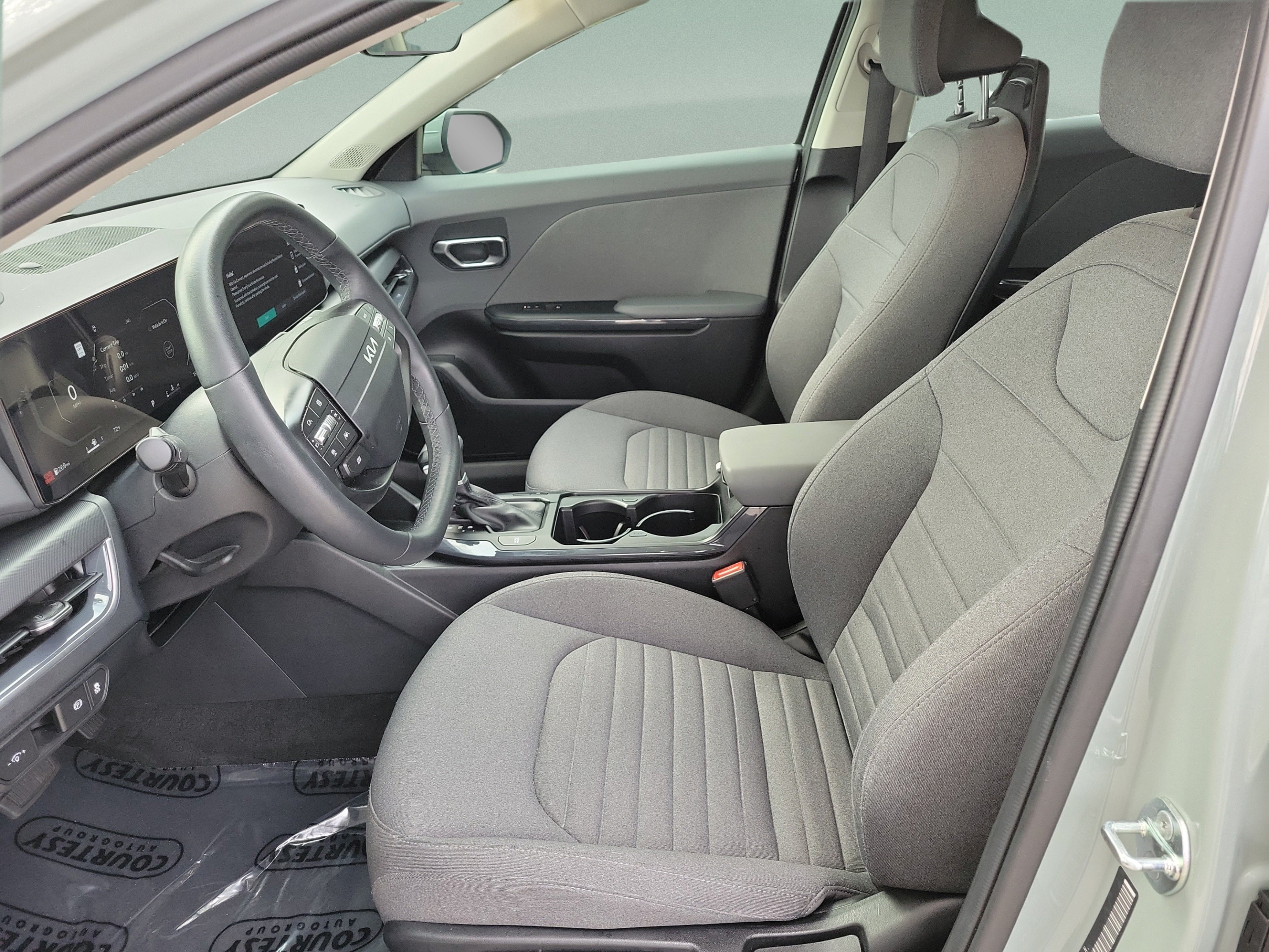 Certified 2025 Kia K4 EX FWD image 16