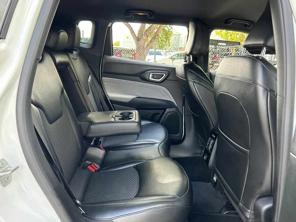 Used 2023 Jeep Compass Latitude AWD/4WD image 36
