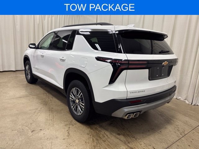 Used 2026 Chevrolet Traverse LT FWD image 6