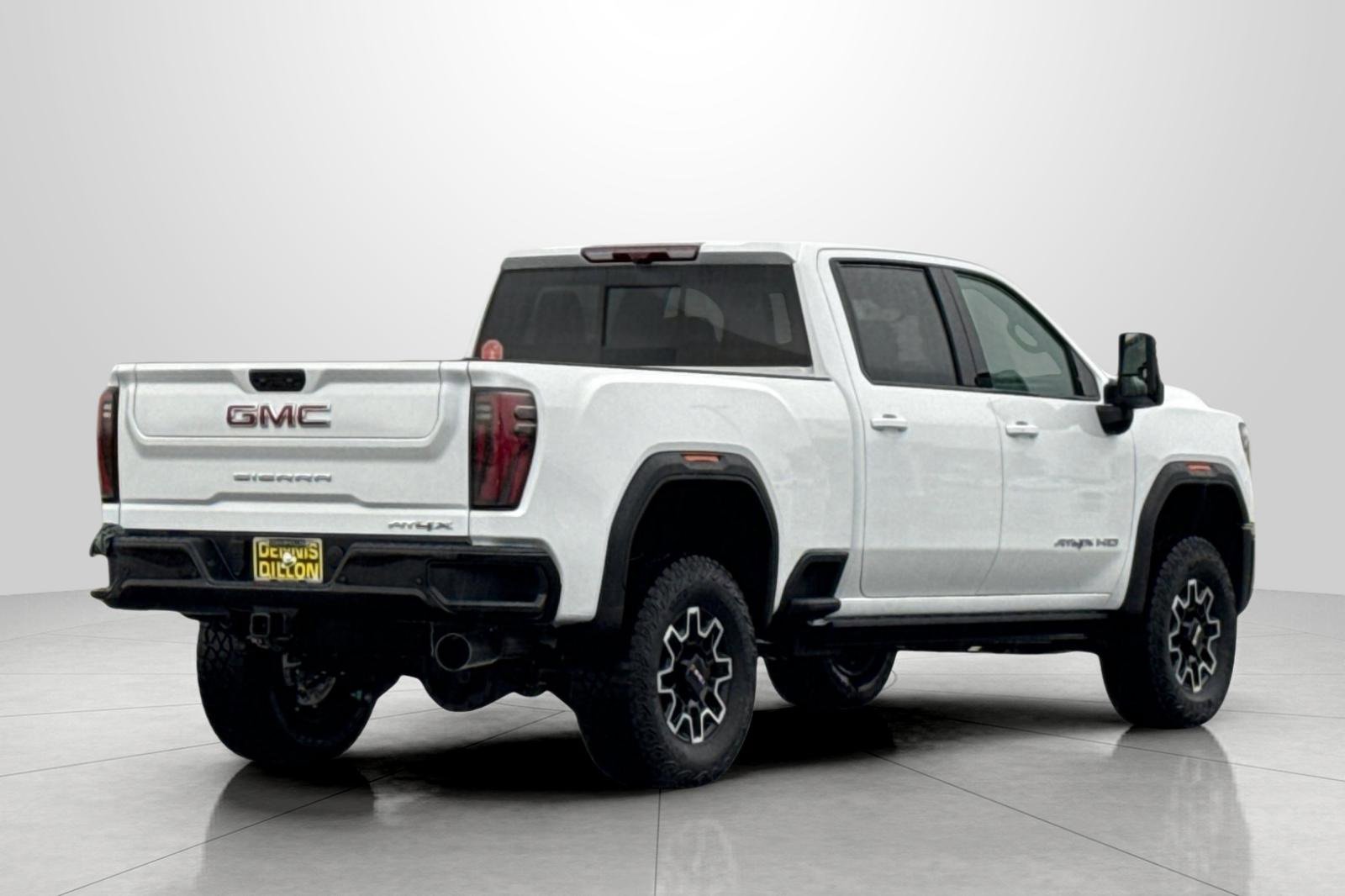 Used 2026 GMC Sierra 2500 AT4X image 5