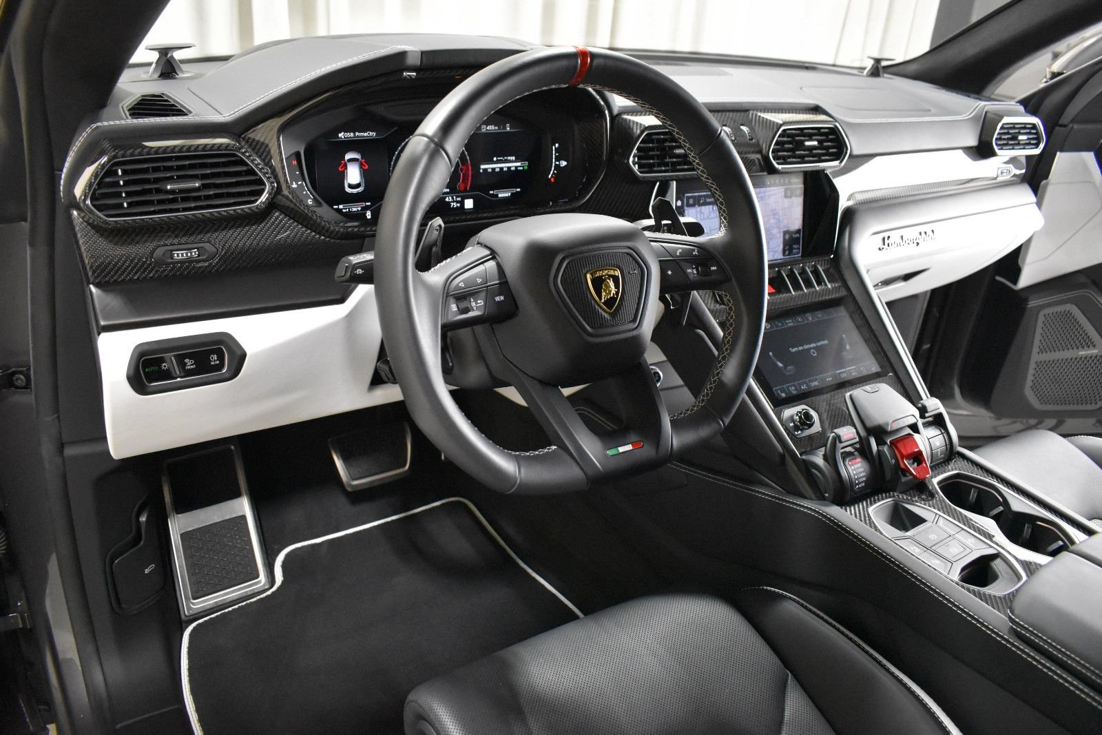 Used 2024 Lamborghini Urus S AWD/4WD image 17