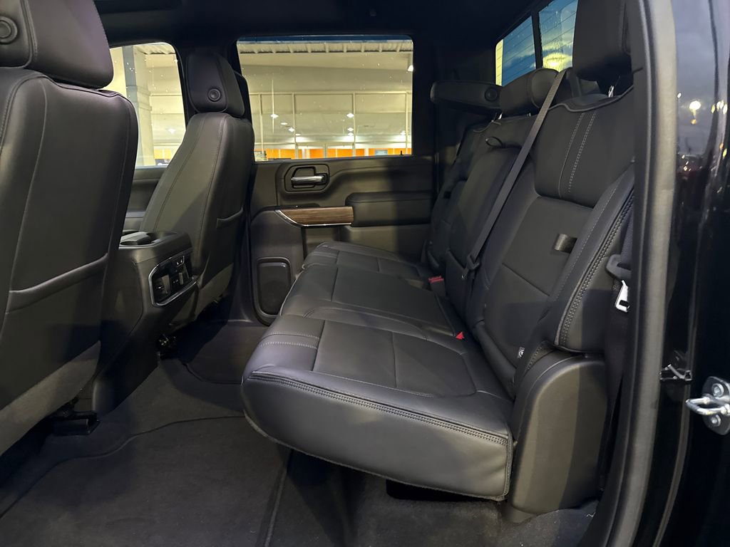 Used 2023 Chevrolet Silverado 3500 High Country image 32