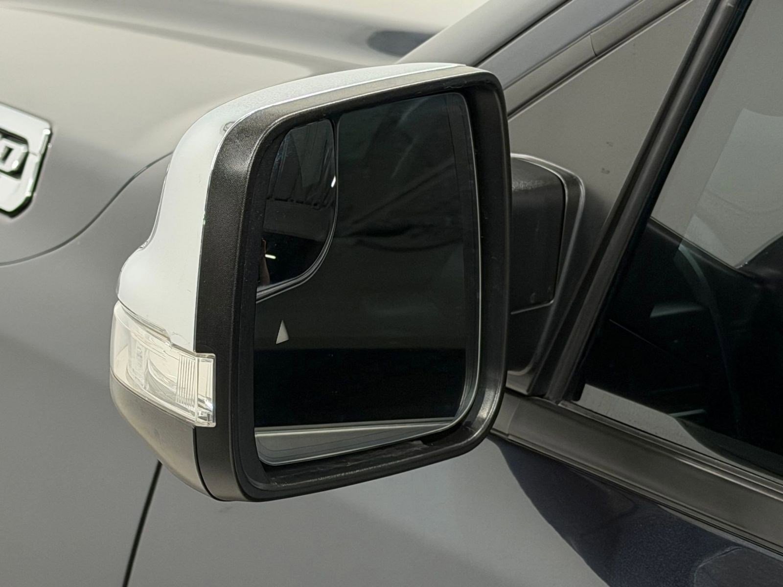 Used 2020 RAM 1500 Laramie AWD/4WD image 38