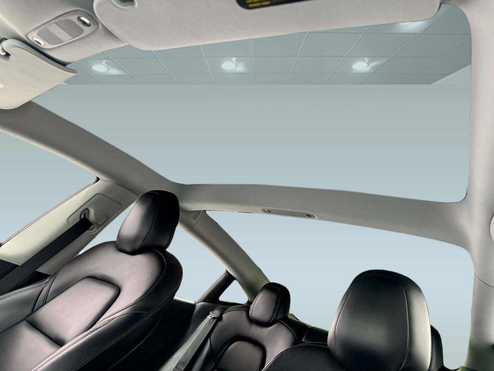 Used 2020 Tesla Model 3 Performance image 13