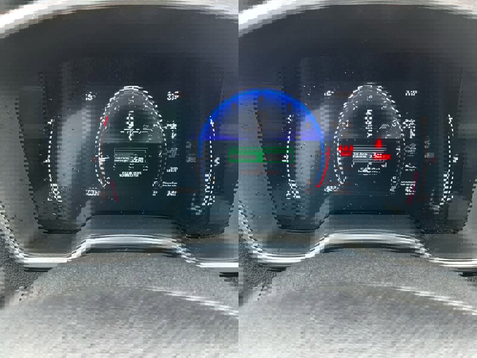 Used 2023 Toyota Corolla Cross XLE image 18