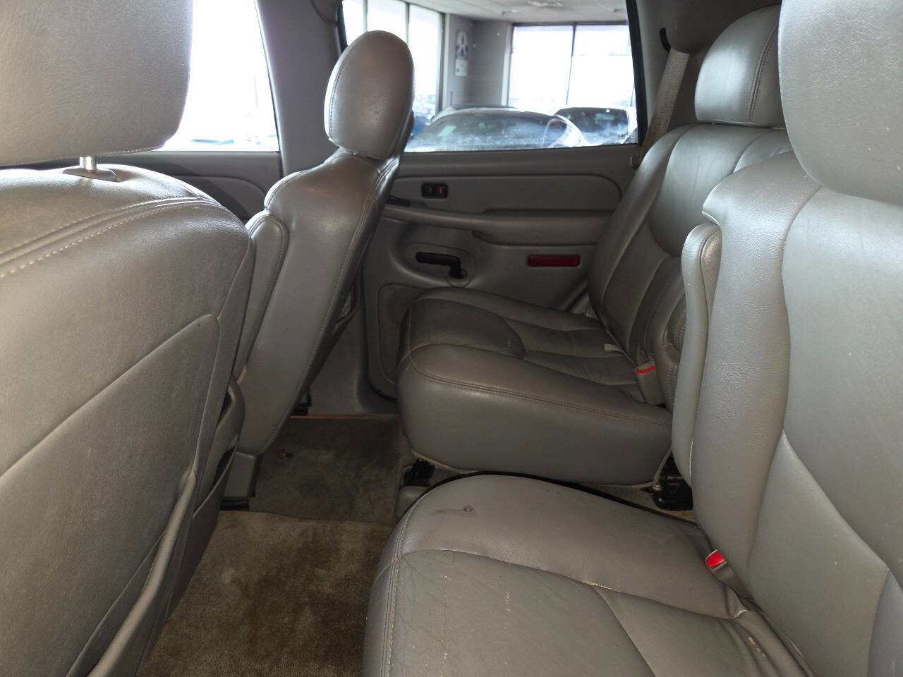 Used 2005 GMC Yukon SLT w/ SLT Preferred Equipment Group AWD/4WD image 19