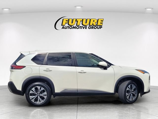 Certified 2023 Nissan Rogue SV FWD image 3