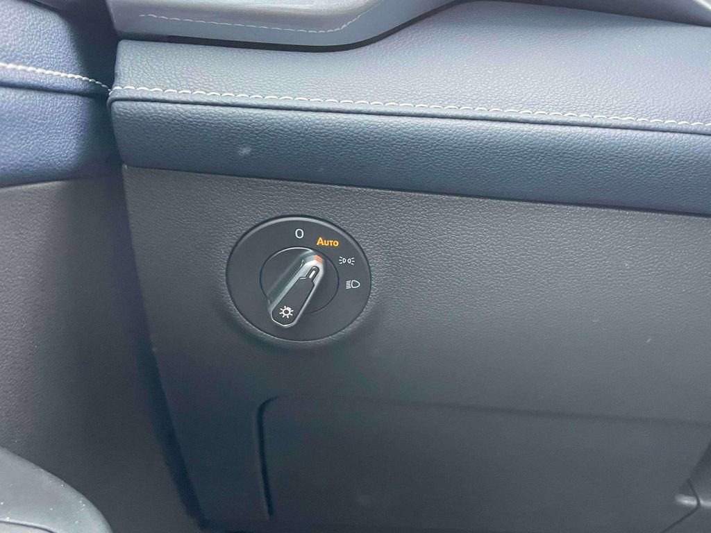 New 2026 Volkswagen Taos SEL AWD/4WD image 20