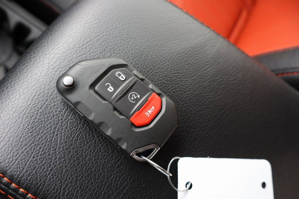 Used 2025 Jeep Gladiator Mojave w/ Convenience Group image 36