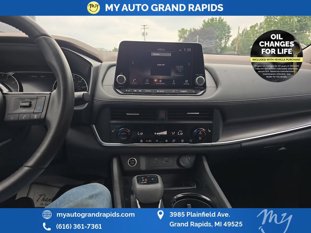 Used 2023 Nissan Rogue SV AWD/4WD image 18