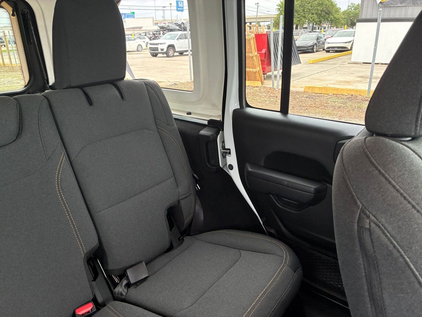 Used 2025 Jeep Wrangler Unlimited Sport AWD/4WD image 36