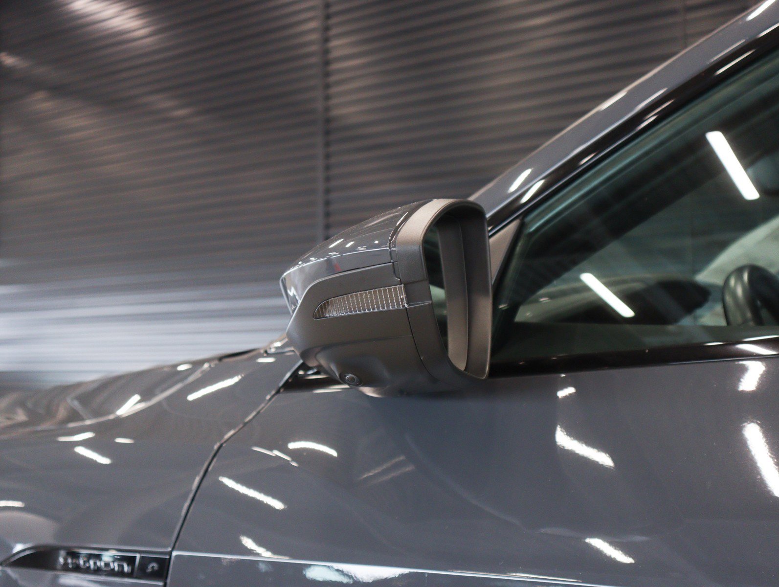 Used 2024 Audi Q8 e-tron Premium Plus image 31