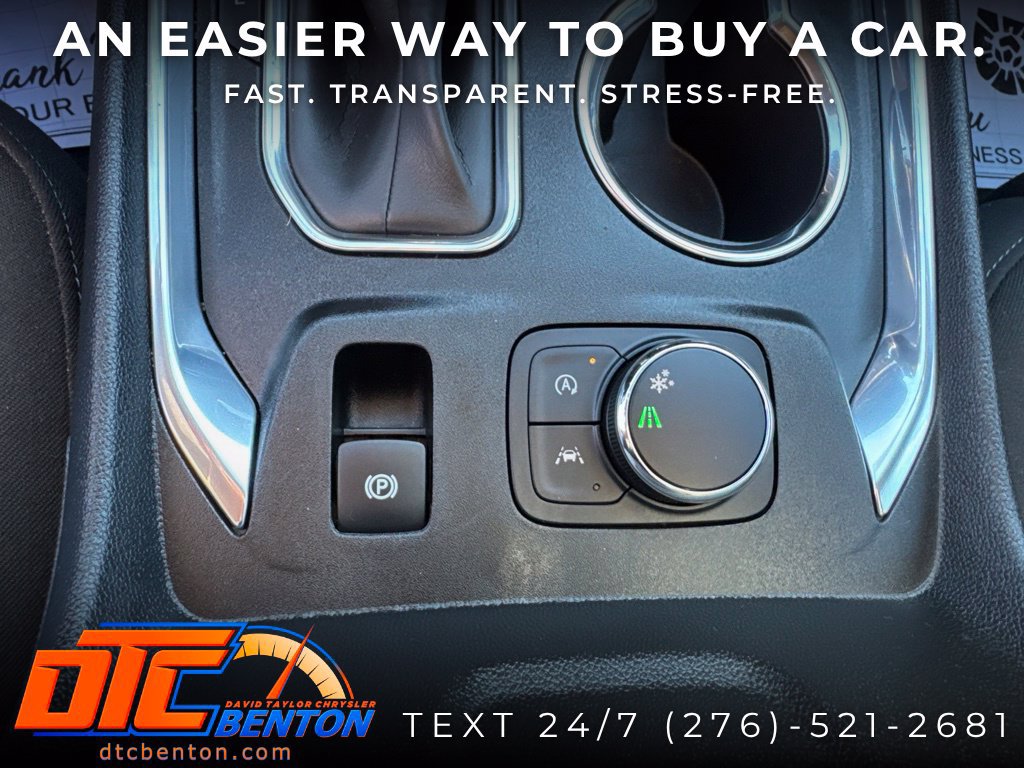 Used 2023 Chevrolet Traverse LT FWD image 25