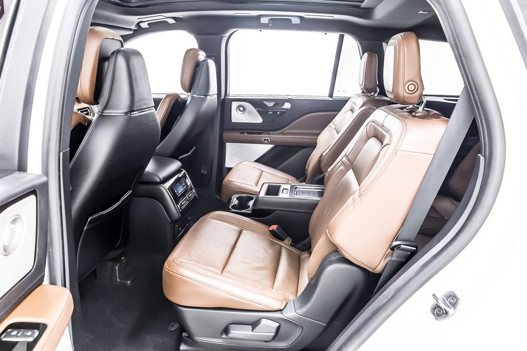 Used 2020 Lincoln Aviator Reserve w/ Equipment Group 202A AWD/4WD image 30