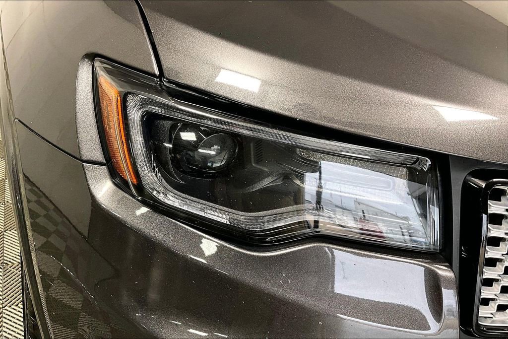 Used 2021 Jeep Grand Cherokee Laredo X image 27