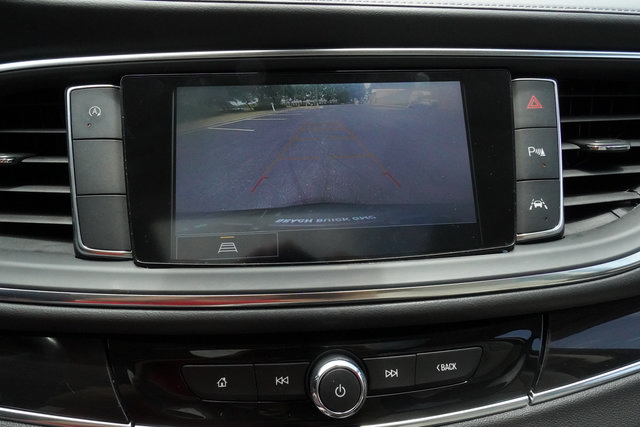 Used 2023 Buick Enclave Essence w/ Experience Buick Package FWD image 16