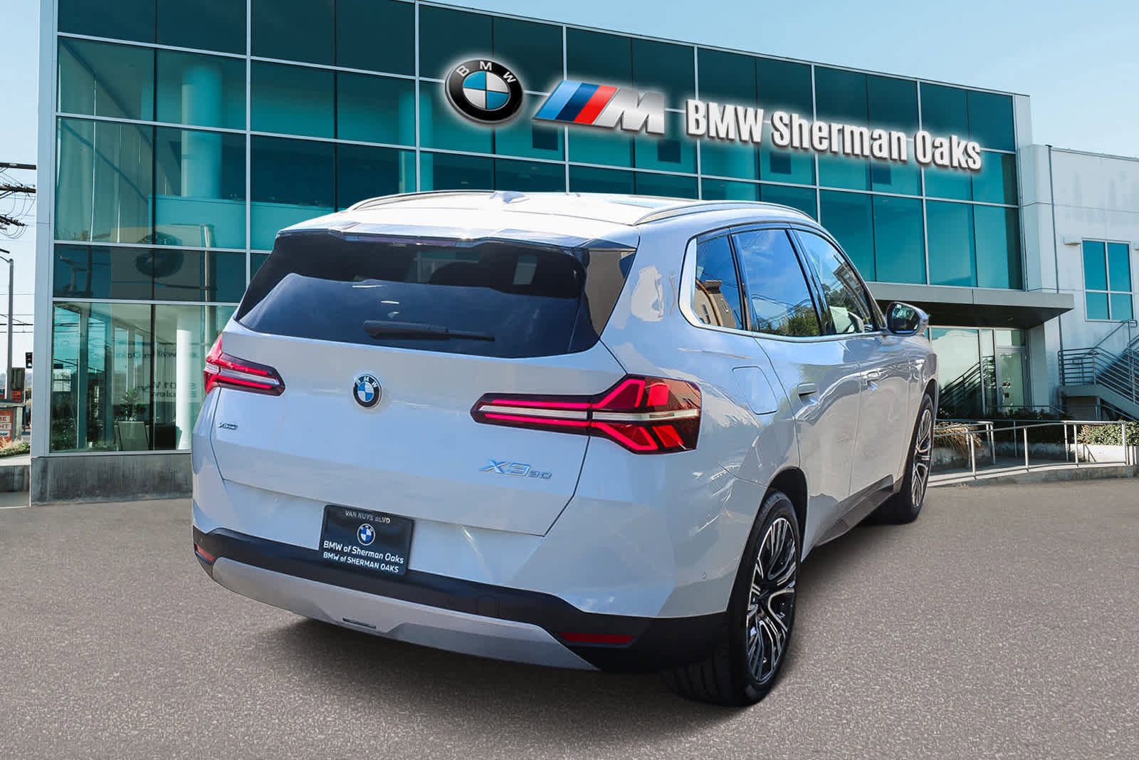 Used 2025 BMW X3 xDrive30i w/ Convenience Package image 4