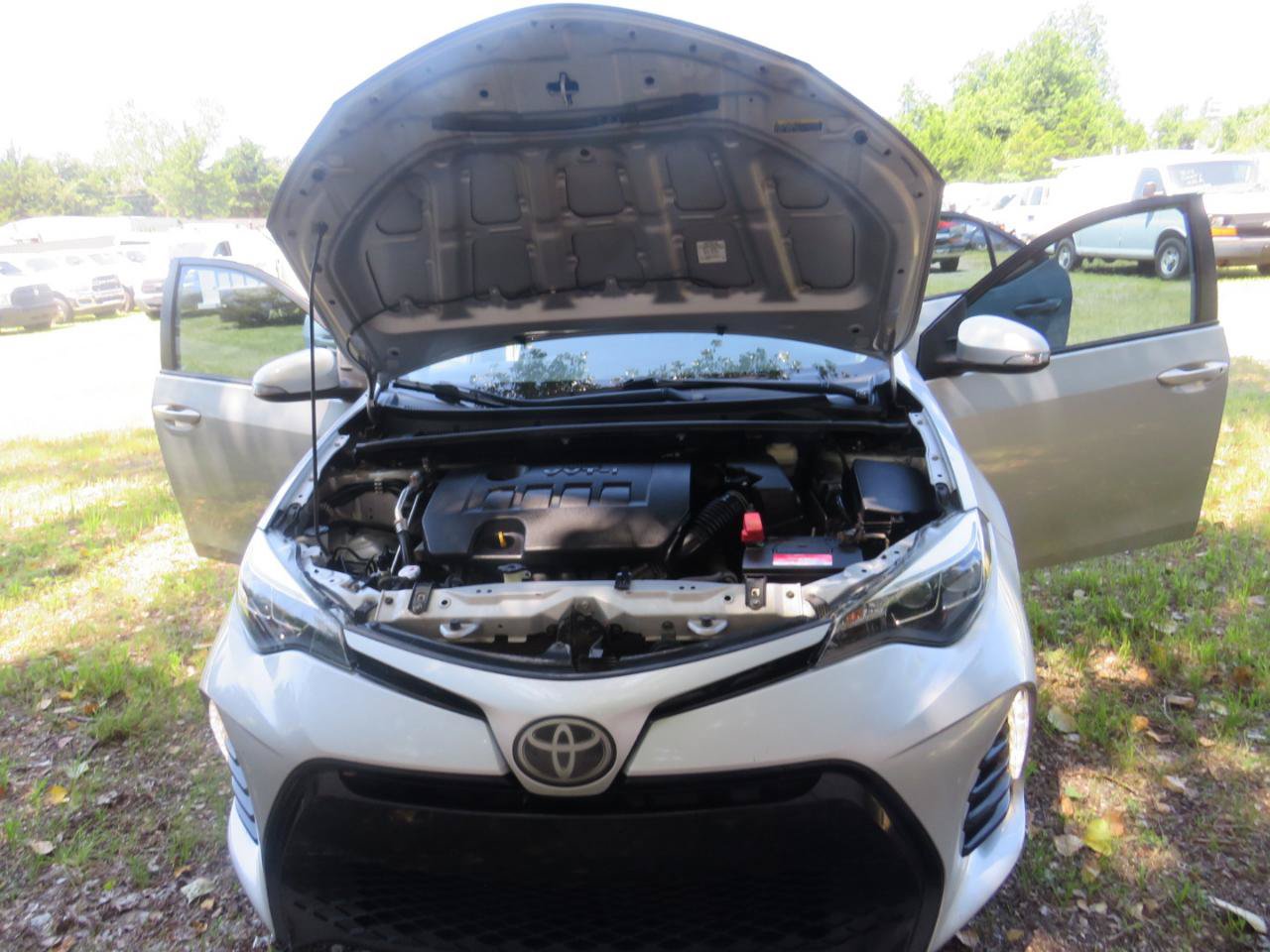 Used 2017 Toyota Corolla SE FWD image 30