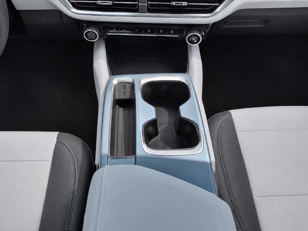 New 2026 Chevrolet Equinox EV LT AWD/4WD image 13