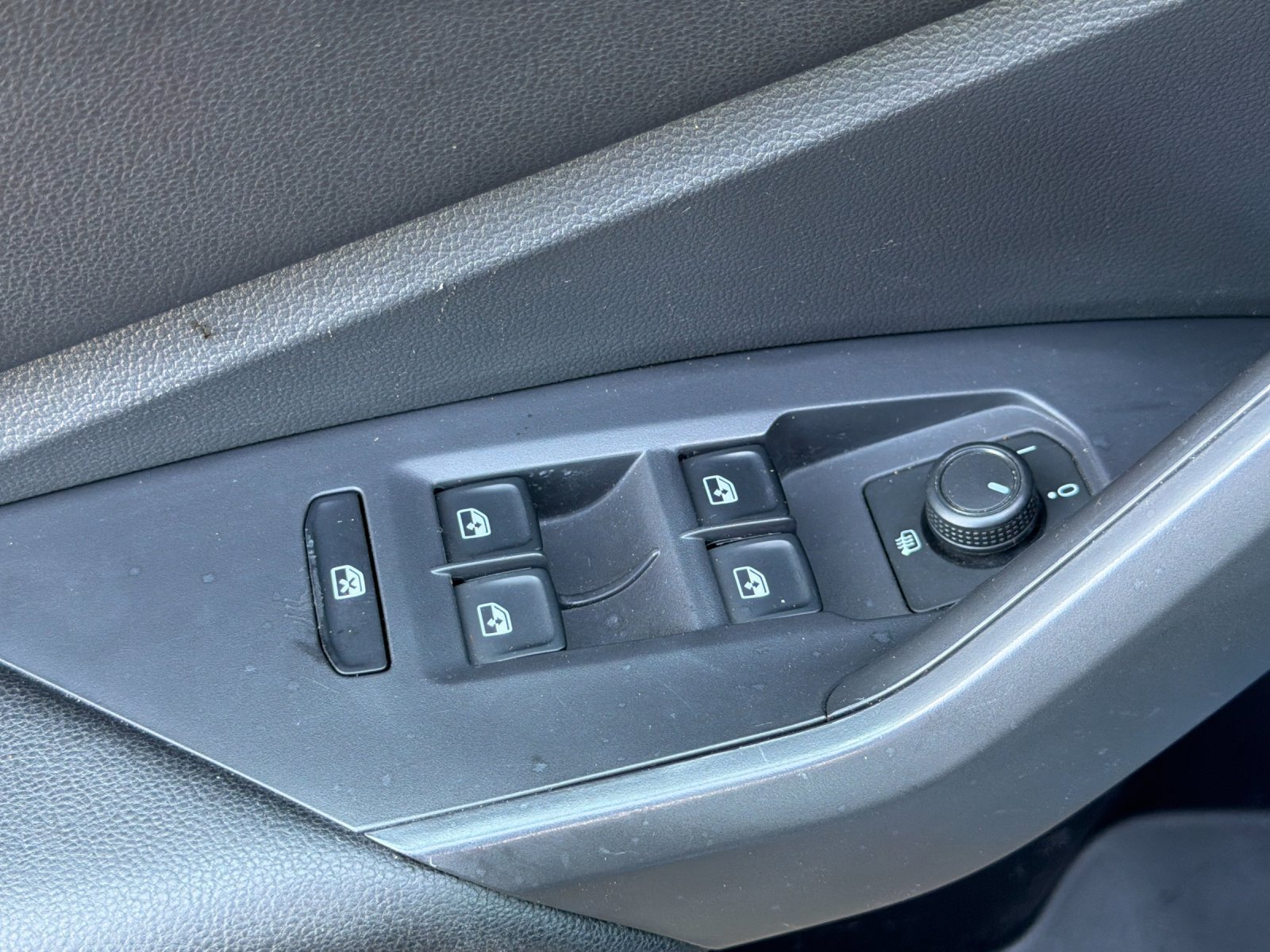Used 2019 Volkswagen Jetta S w/ Driver Assistance Package FWD image 12