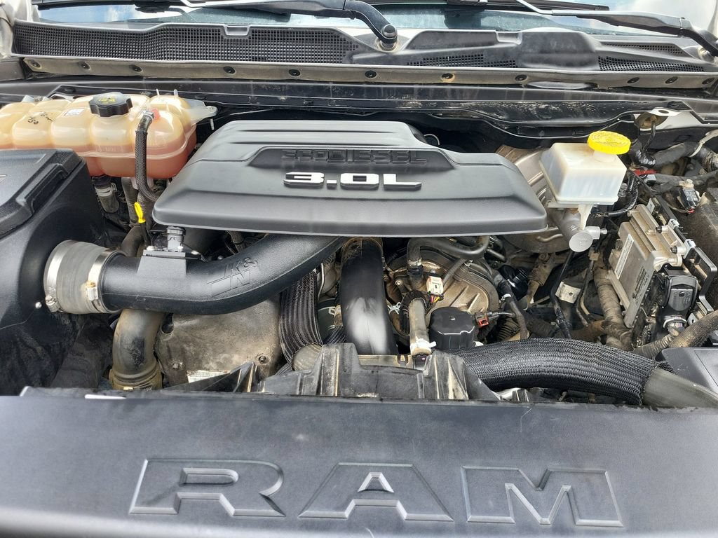 Used 2020 RAM 1500 Laramie AWD/4WD image 16