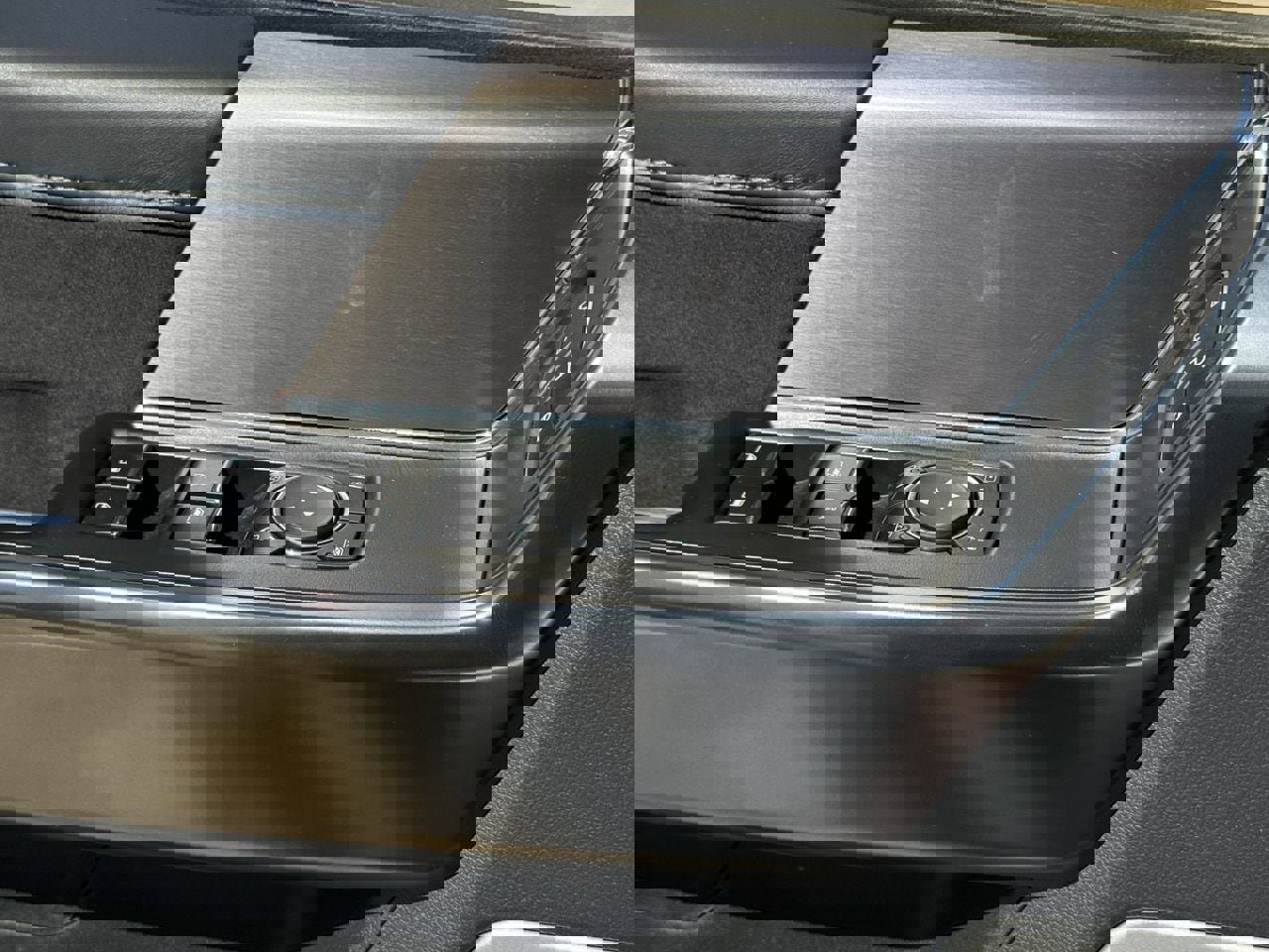 Used 2024 Ford F150 Platinum w/ FX4 Off-Road Package image 25