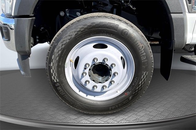 Used 2024 Ford F450 XL w/ XL Chrome Package image 11