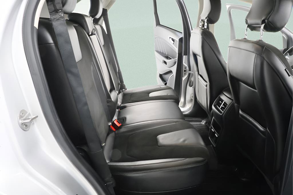 Used 2017 Ford Edge Sport w/ Technology Package AWD/4WD image 30