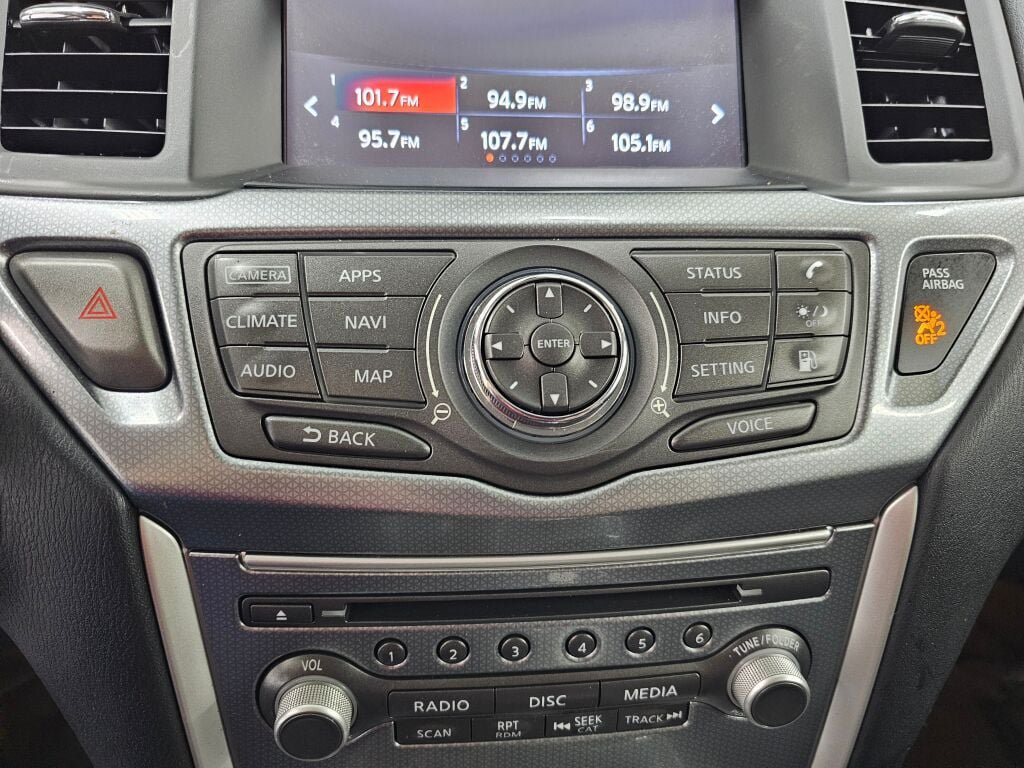 Used 2020 Nissan Pathfinder SL AWD/4WD image 24