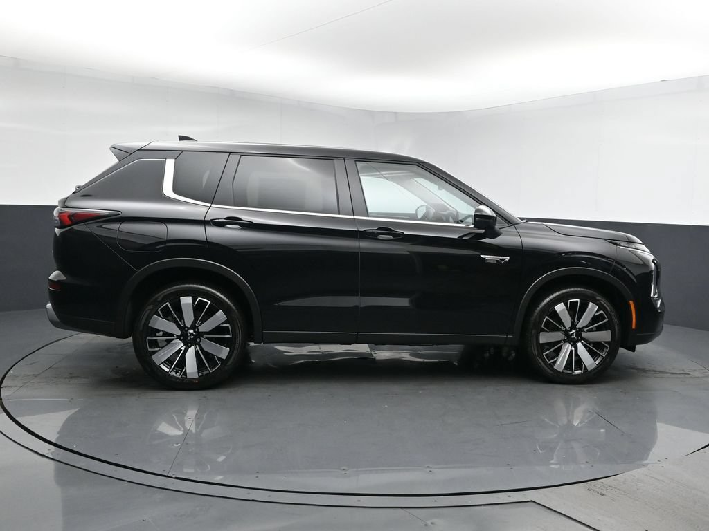 New 2026 Mitsubishi Outlander SE AWD/4WD image 3