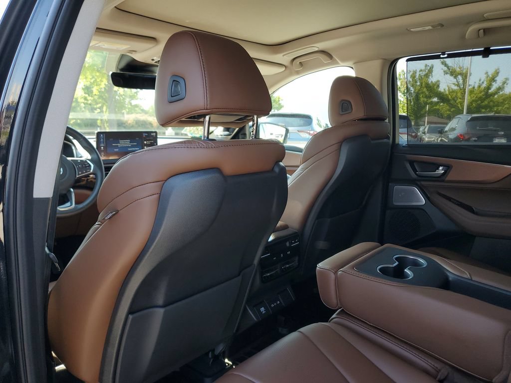 Certified 2026 Acura MDX w/ Technology Package FWD image 12
