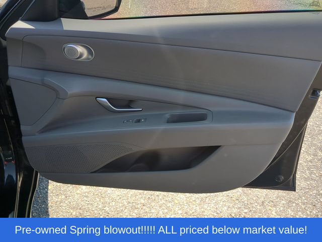 Used 2023 Hyundai Elantra SE FWD image 39
