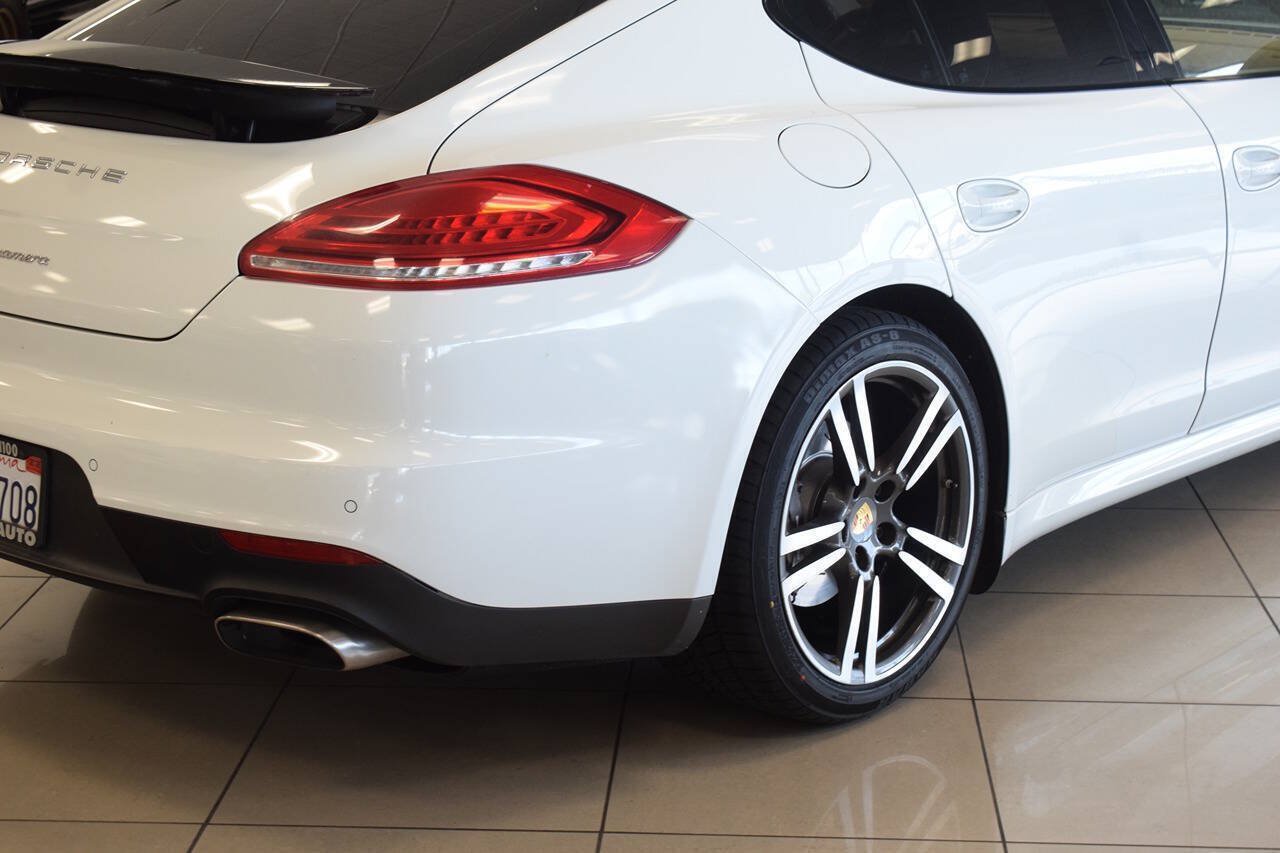 Used 2016 Porsche Panamera AWD/4WD image 34