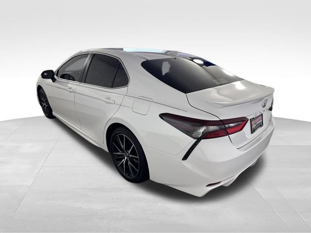 Used 2023 Toyota Camry SE w/ Convenience Package FWD image 6