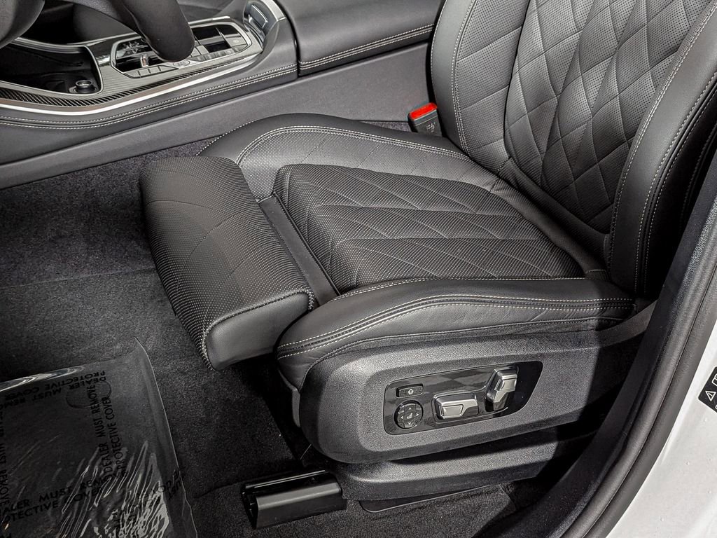 Used 2026 BMW X5 M60i image 21