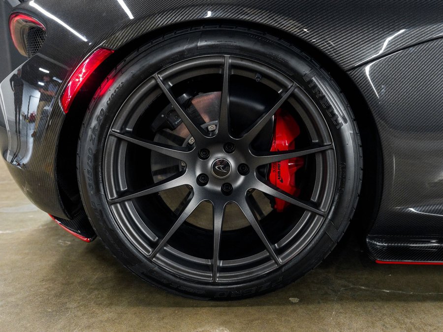 Used 2012 McLaren P1 RWD image 25