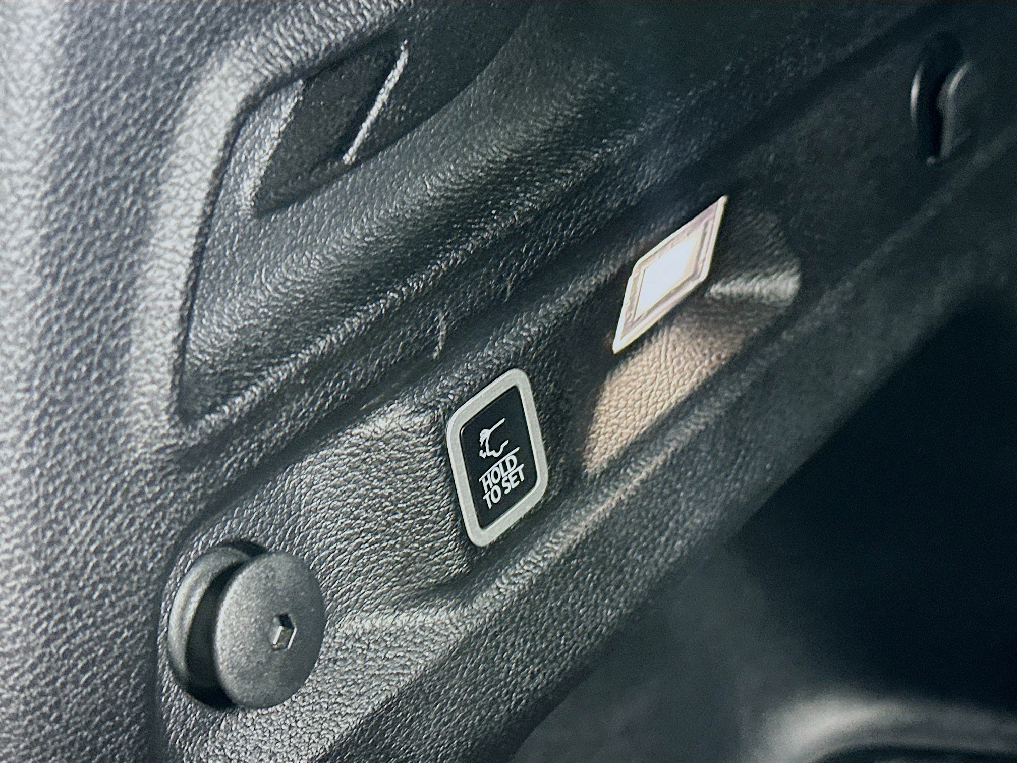 Used 2021 Jeep Grand Cherokee L Laredo image 31