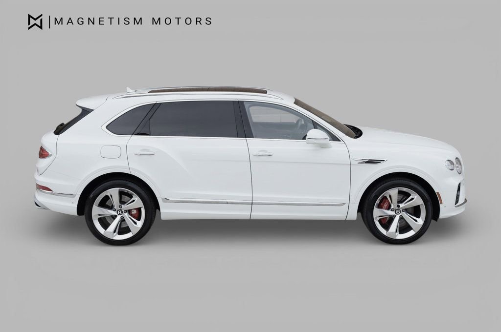 Used 2023 Bentley Bentayga Extended Wheelbase image 3