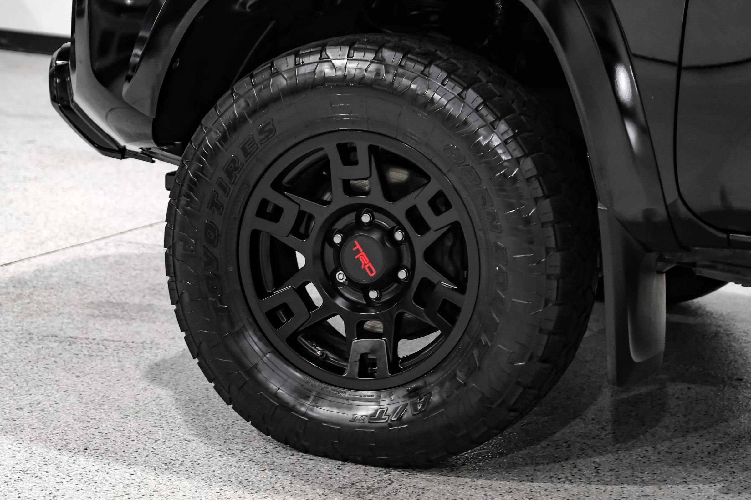 Used 2017 Toyota Tacoma TRD Sport w/ Premium & Technology Package AWD/4WD image 56