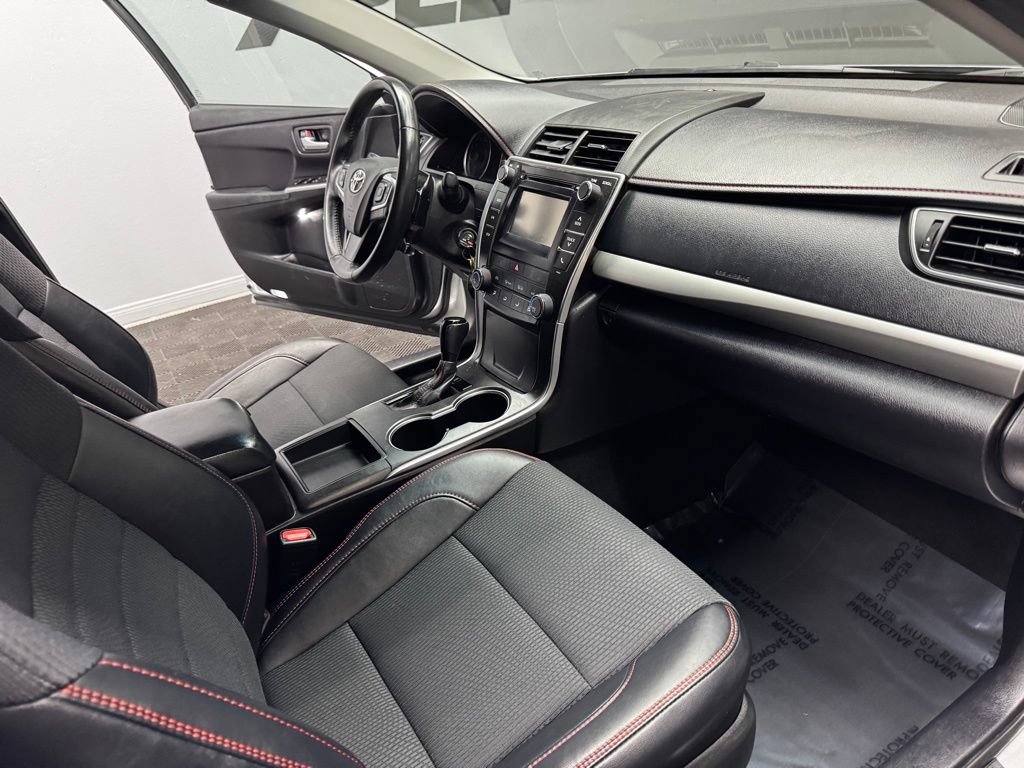 Used 2017 Toyota Camry SE FWD image 52