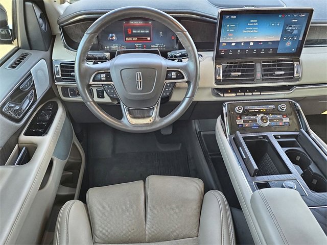 Used 2022 Lincoln Navigator Reserve image 23