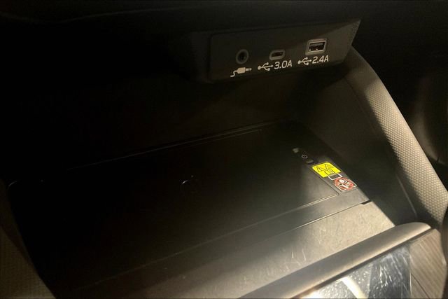 Used 2025 Subaru Forester Premium image 33