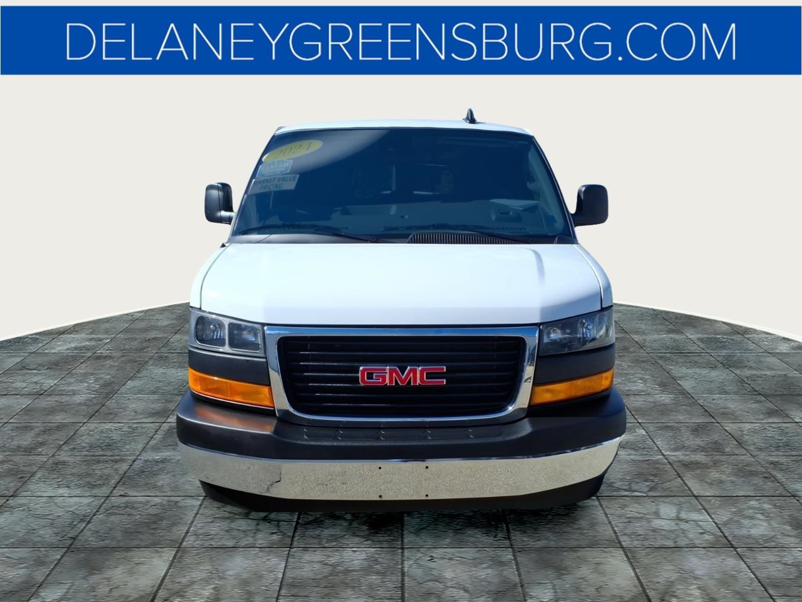 Used 2025 GMC Savana 3500 LT w/ LT Preferred Equipment Group RWD image 8