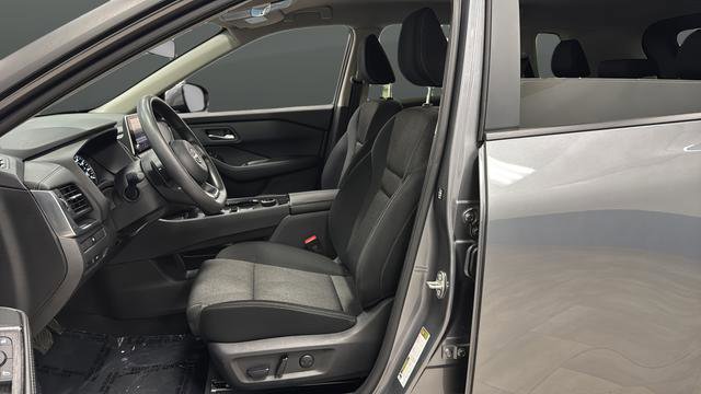 Used 2024 Nissan Rogue SV AWD/4WD image 9